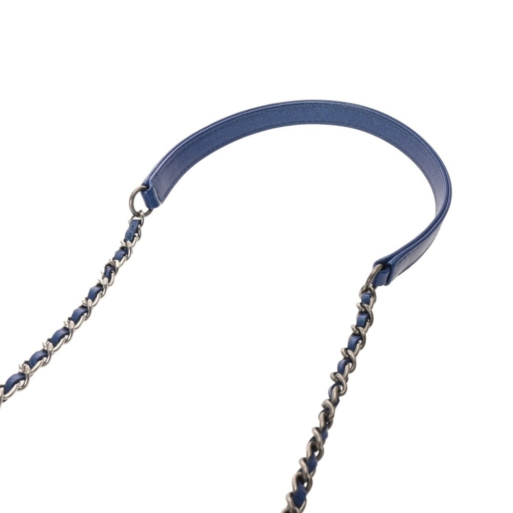 CHANEL Blue Leather Shoulder Bag - Picture 5 of 11
